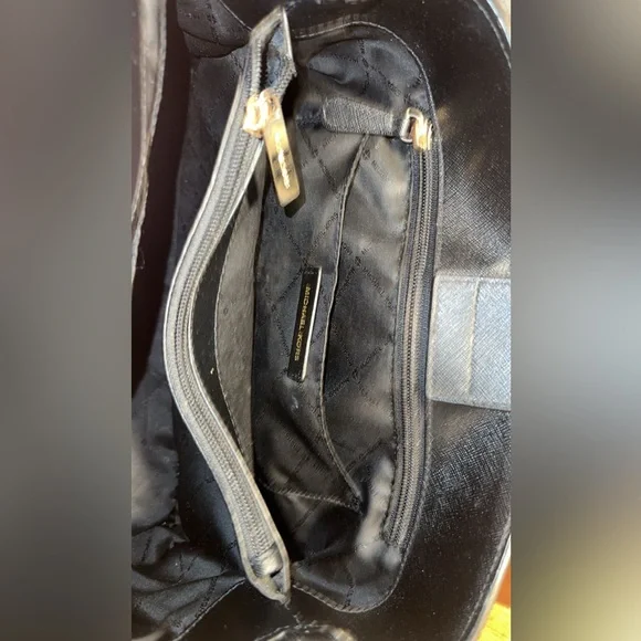 Michael Kors Purse - Picture 5 of 5